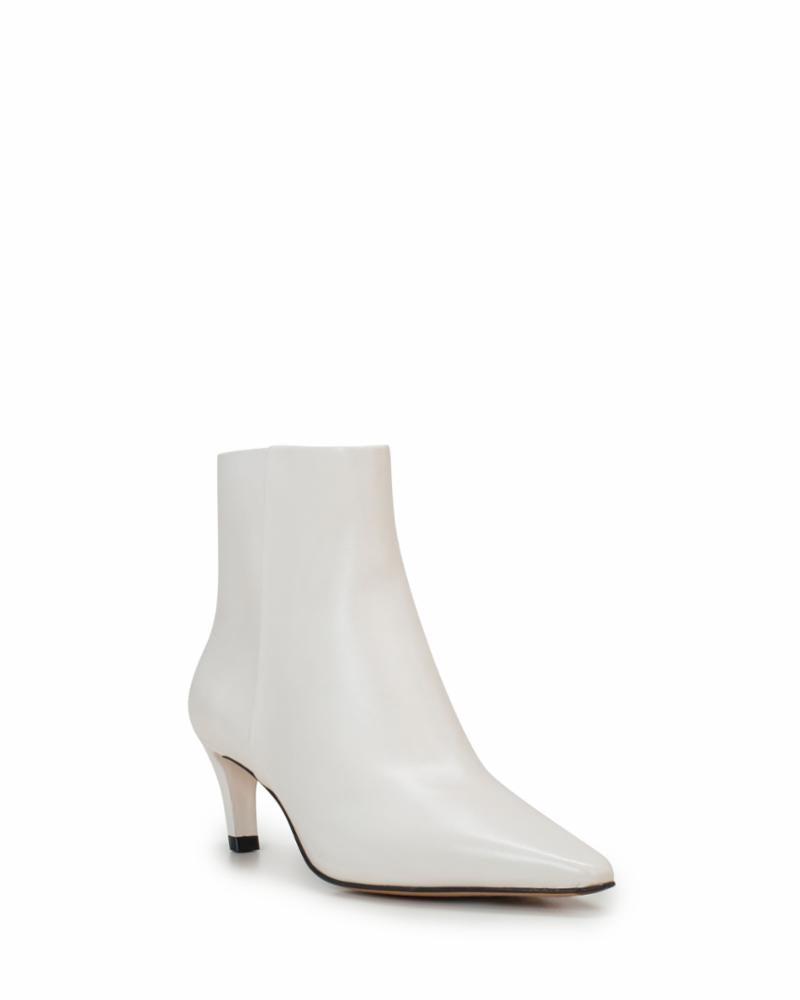 Vince Camuto QUINLEY COCONUT CREAM/BABY SHEEP