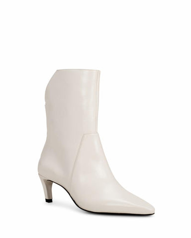 Boots and Booties – Tagged white – Vince Camuto Canada